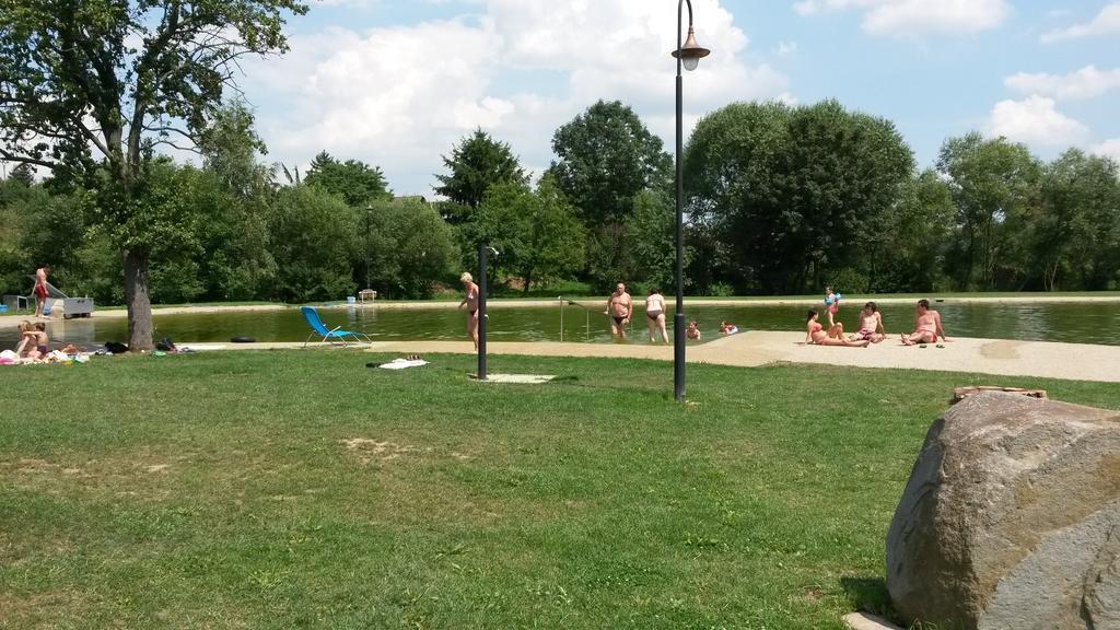 Hotel Rekreacni Areal Dvur Honetice Exteriér fotografie